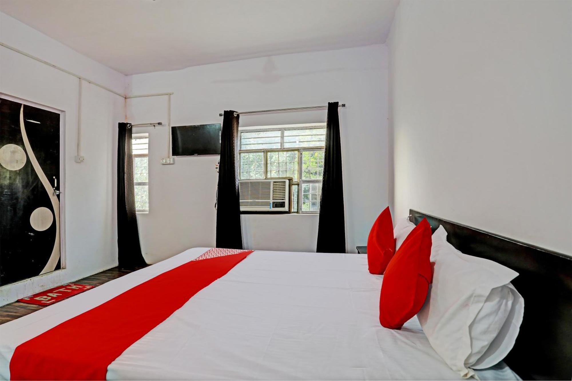 Hotel O Samrat Газиабад Экстерьер фото